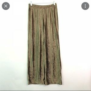 Melissa Paige Pleated Velvet Gold Pants Medium
